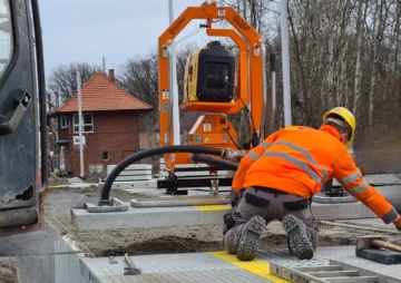 Chwytak próżniowy do płyt betonowych FROG 600