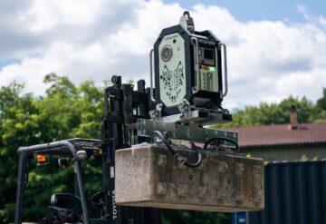 WOLF4000、E-WOLF 4000、WOLF HYDRAULIC 4000 真空リフター 最大4トンまでの部材に対応